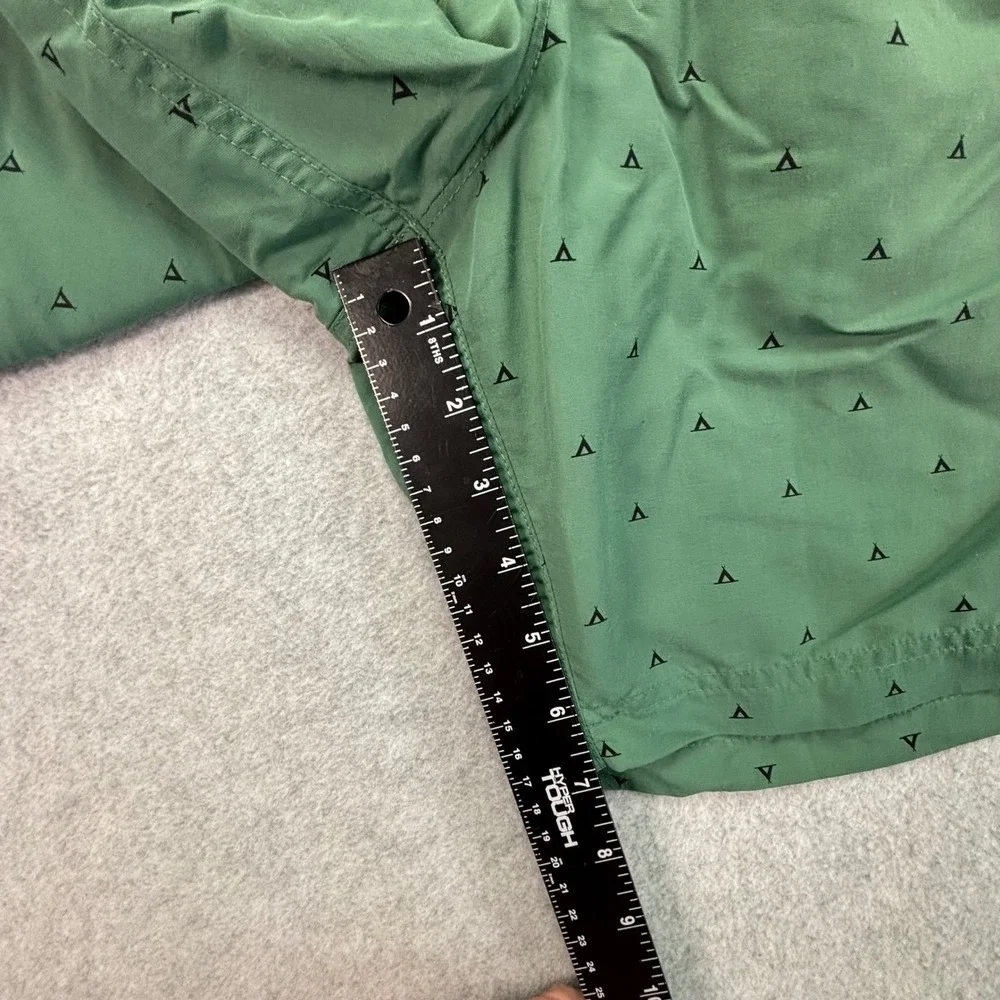 The North Face Shorts Mens XL Green Tent Print Nylon Mesh Lined‎ NF0A2UNJ